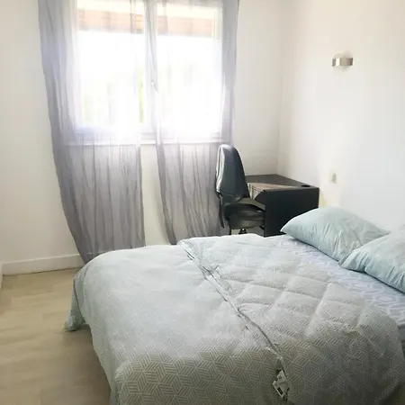 Entier 3 Chambres- 10 Min Centre *