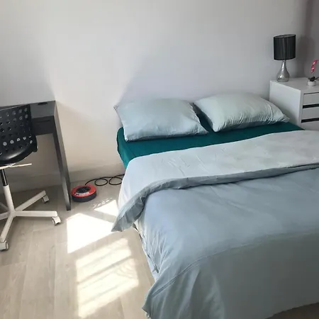 Entier 3 Chambres- 10 Min Centre Lägenhet *
