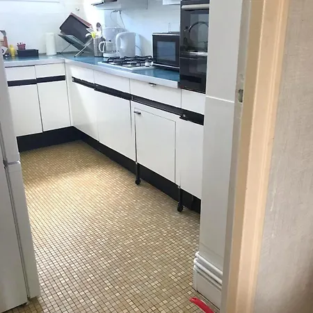 Entier 3 Chambres- 10 Min Centre *